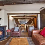 The Coppermines Mountain - Sawyers, Carpenters, Pelton Wheel, Sleeps 18