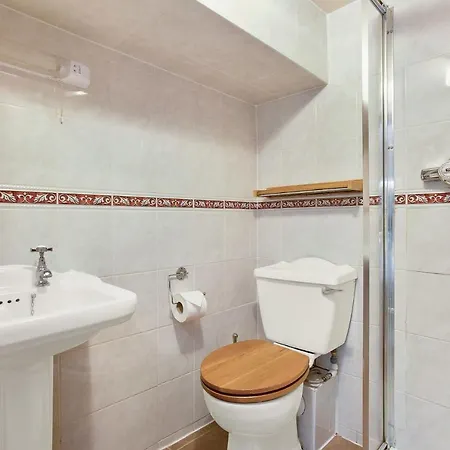 The Coppermines Mountain - Sawyers, Carpenters, Pelton Wheel, Sleeps 18 Coniston