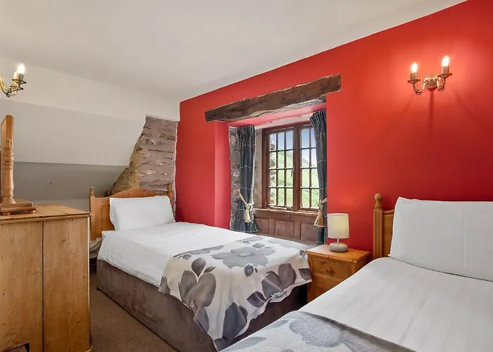 The Coppermines Mountain - Sawyers, Carpenters, Pelton Wheel, Sleeps 18 Holiday home Coniston