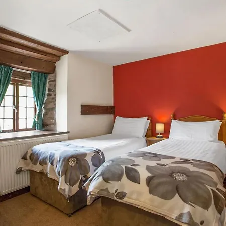 The Coppermines Mountain - Sawyers, Carpenters, Pelton Wheel, Sleeps 18